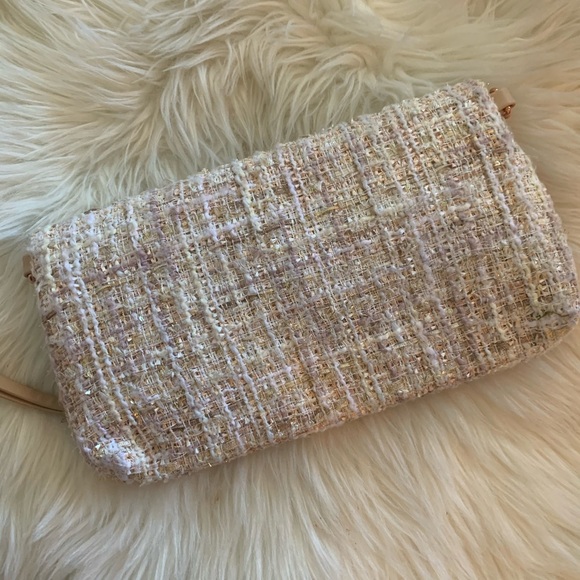 Textured Spring time Clutch - Picture 4 of 5